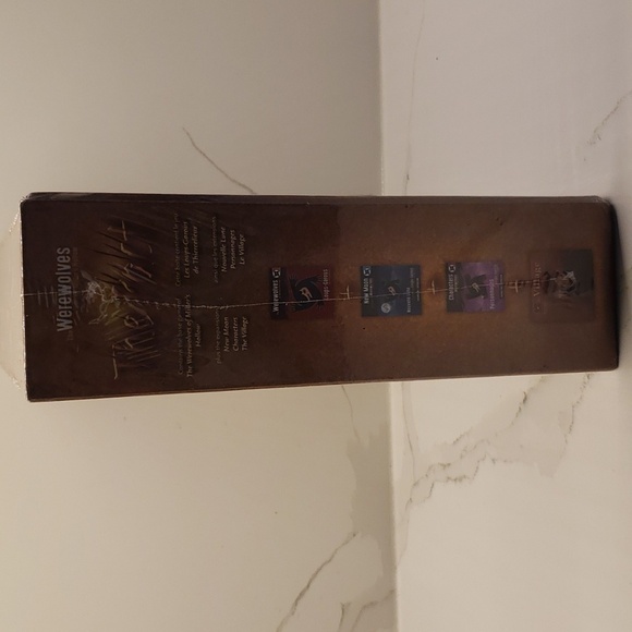 NIB The Werewolves of Miller's Hollow Game Board game The Pact (English/French - Picture 4 of 4